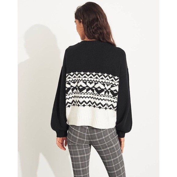 Hollister Patterned Crewneck Sweater - Picture 4 of 5